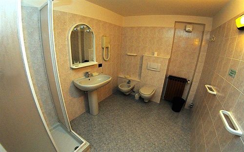 Gressoney-la-Trinité Hotel Lysjoch מראה חיצוני תמונה